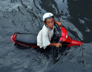 TP Hồ Chí Minh: Vì sao dồn tiền tỷ cho chống ngập càng ngập sâu hơn?