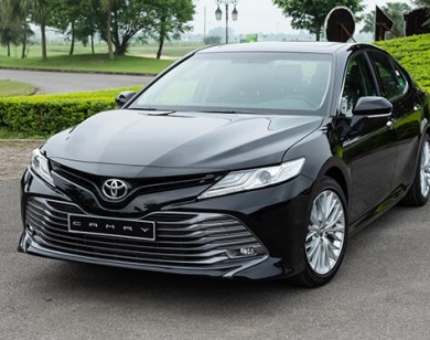 Giá xe ôtô hôm nay 14/11: Toyota Camry có giá 1,029-1,235 tỷ đồng