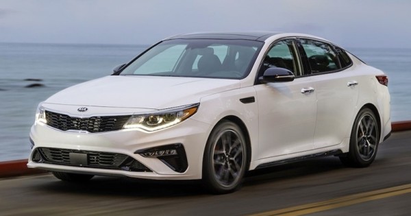 Giá xe ôtô hôm nay 6/12: Kia Optima giảm 30 triệu đồng