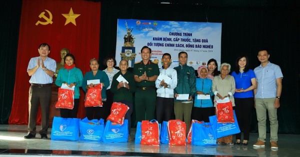 Tân Hiệp Phát tặng quà Tết và khám chữa bệnh cho bà con nghèo huyện Hớn Quản, tỉnh Bình Phước