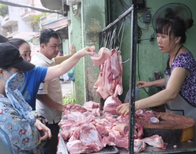 Tạo khan hiếm giả thịt heo và “trách nhiệm” của những ông lớn!