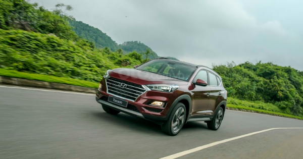 Giá xe ôtô hôm nay 28/12: Hyundai Tucson dao động từ 799-940 triệu đồng