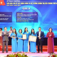 Kỷ niệm 21 năm báo Kinh tế & Đô thị xuất bản số báo đầu tiên (1/1/1999 - 1/1/2020): Liên tục đổi mới, đồng hành cùng bạn đọc
