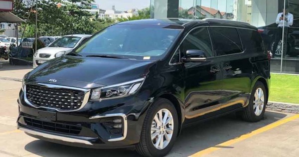 Giá xe ôtô hôm nay 8/1: Kia Sedona ưu đãi 50 triệu đồng