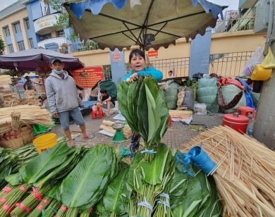 Chợ lá dong nửa thế kỷ ở Sài Gòn tấp nập ngày sát Tết