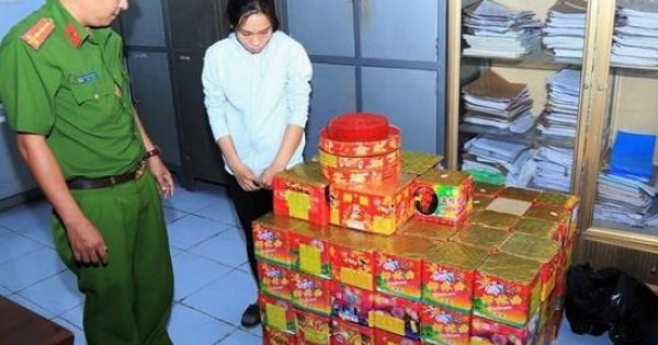 Phát hiện hơn 200 kg pháo lậu