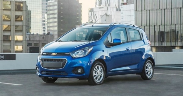 Giá xe ôtô hôm nay 30/1: Chevrolet Spark dao động từ 299-389 triệu đồng