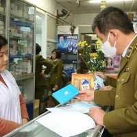 Cảnh báo: Gom khẩu trang y tế đã dùng một lần rồi bán lại kiếm lời