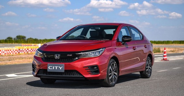 Giá xe ôtô hôm nay 15/2: Honda City giảm nhẹ