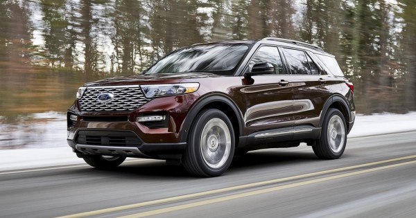 Giá xe ôtô hôm nay 24/2: Ford Explorer giảm 75 triệu đồng