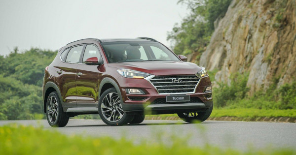 Giá xe ôtô hôm nay 27/2: Hyundai Tucson dao động từ 799-940 triệu đồng