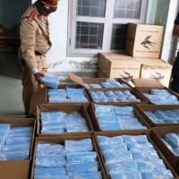 Thu giữ 75.000 khẩu trang y tế không rõ nguồn gốc