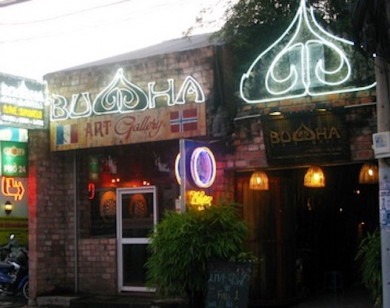 TP Hồ Chí Minh khẩn cấp tìm tất cả khách hàng từng đến chơi ở quán bar Budha