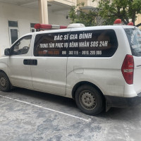 Phát hiện xe cứu thương chở số lượng lớn khẩu trang không rõ nguồn gốc