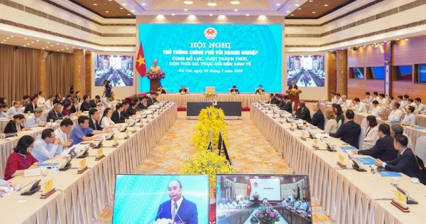 Thủ tướng chủ trì Hội nghị với doanh nghiệp về phục hồi nền kinh tế