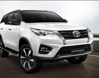 Giá xe ôtô hôm nay 13/5: Toyota Fortuner dao động từ 1,033 - 1,354 tỷ đồng