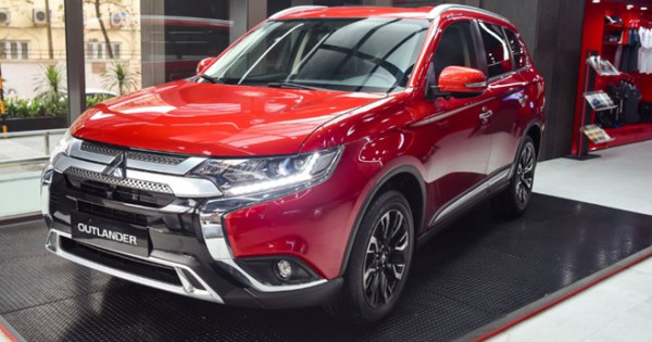 Giá xe ôtô hôm nay 22/5: Mitsubishi Outlander ưu đãi hơn 51 triệu đồng