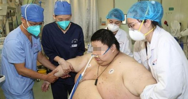 Nam thanh niên tăng 100kg sau 5 tháng cách ly vì dịch Covid-19