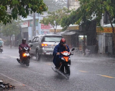 Dự báo thời tiết ngày mai 15/6: Hà Nội mưa rất to và dông