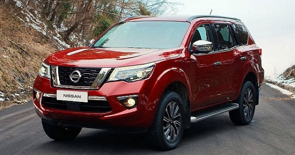 Giá xe ôtô hôm nay 24/6: Nissan Terra ưu đãi 100 triệu đồng