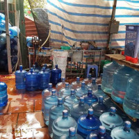 Cảnh báo nguy cơ ung thư do nước uống đóng bình kém chất lượng