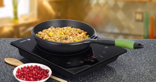 5 sai lầm tai hại khi dùng bếp điện khiến tiền điện tăng "không phanh"
