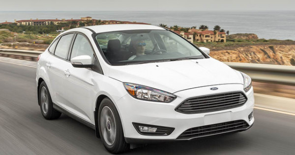 Giá xe ôtô hôm nay 7/7: Ford Focus dao động từ 626-770 triệu đồng