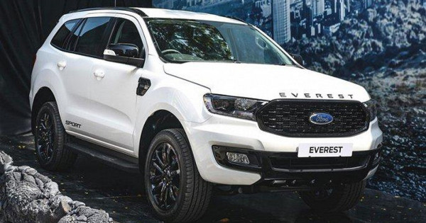 Giá xe ôtô hôm nay 9/7: Ford Everest dao động từ 999-1.399 triệu đồng