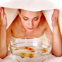 5 công thức xông mặt giảm mụn, mờ thâm hiệu quả
