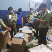 An Giang bắt lô khẩu trang y tế gần 75.000 chiếc không rõ nguồn gốc