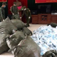 Thu giữ 90.000 khẩu trang y tế và 450 kg nầm lợn nhập lậu