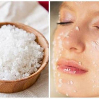 Pha nước muối rửa mặt, da trở nên sáng hồng mịn màng