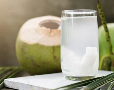 Những sai lầm khi uống nước dừa dễ "rước họa vào thân"