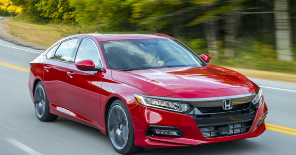 Giá xe ôtô hôm nay 17/8: Honda Accord có giá 1.319-1.329 triệu đồng