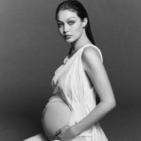 Gigi Hadid  khoe ảnh bụng bầu đẹp ngút ngàn trên Instagram