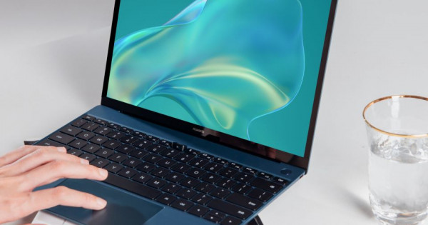 Huawei MateBook X 2020 vừa ra mắt, mỏng nhẹ hơn Macbook Air