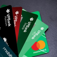 Lừa đảo mở ''thẻ tín dụng giả'' để chiếm đoạt tiền trong mùa dịch Covid-19