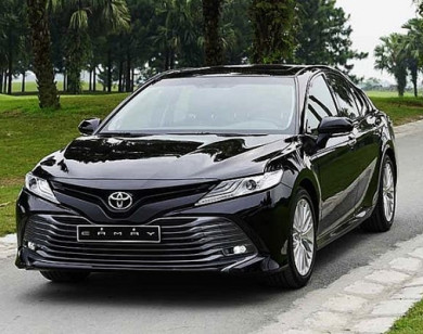 Giá xe ôtô hôm nay 16/9: Toyota Camry có giá 1,029-1,235 tỷ đồng