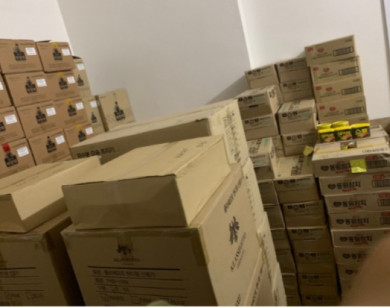 Hà Nội: Thu giữ hàng trăm thùng thực phẩm chức năng, thực phẩm dinh dưỡng và mỹ phẩm nhập lậu