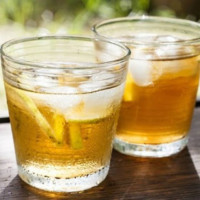 5 lợi ích tuyệt vời khi uống trà đá hằng ngày