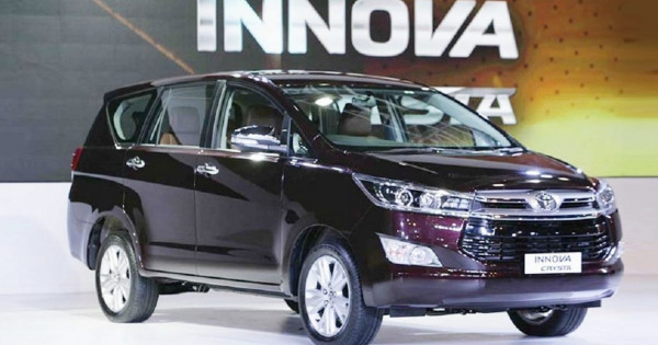 Giá xe ôtô hôm nay 18/9: Toyota Innova ưu đãi 40 triệu đồng