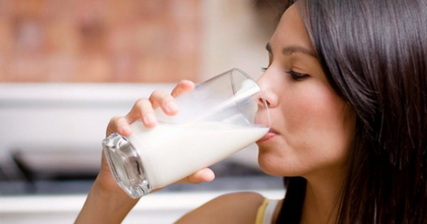 5 lý do bạn nên uống sữa trước khi đi ngủ