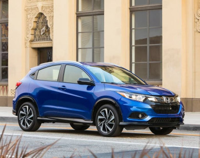 Giá xe ôtô hôm nay 21/9: Honda HR-V ưu đãi 50% phí trước bạ