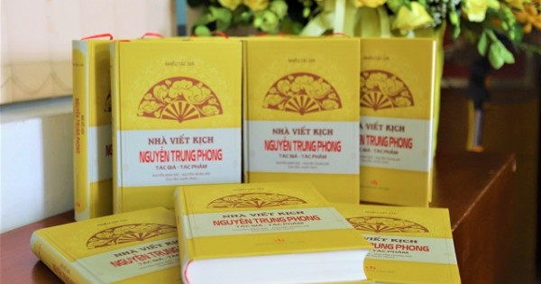 Nhà viết kịch Nguyễn Trung Phong - Một huyền thoại dân ca xứ Nghệ