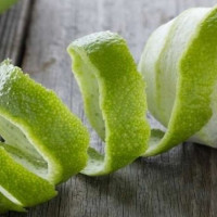 Đầu độc cơ thể vì thói quen uống nước chanh sai cách