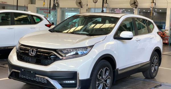 Giá xe ôtô hôm nay 27/9: Honda CR-V dao động từ 998-1.118 triệu đồng