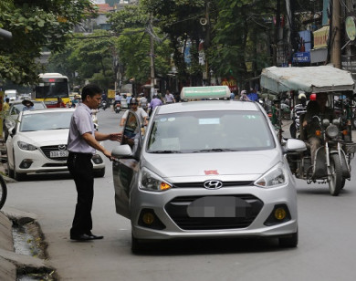 Chưa thể quản chặt taxi, xe hợp đồng dưới 9 chỗ