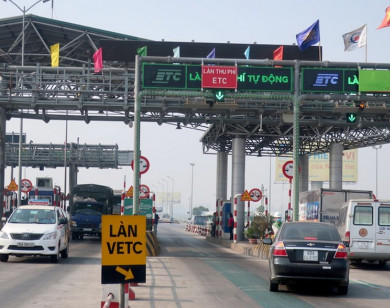 TP Hồ Chí Minh: Đề xuất bắt buộc ô tô dán thẻ thu phí tự động không dừng