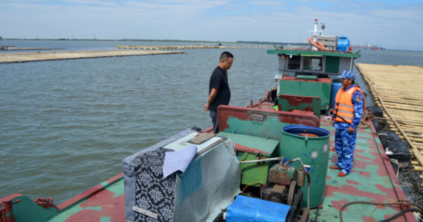 Cảnh sát biển tạm giữ trên 20.000 lít dầu DO không rõ nguồn gốc ở biển Hải Phòng