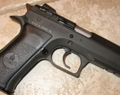 Hình ảnh súng ngắn Jericho 941 do Việt Nam sản xuất